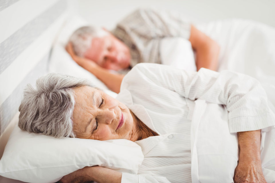 REM Schlaf im Alter verbessern